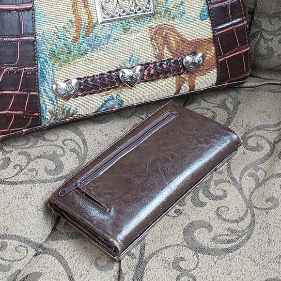 Handcrafted Leather Handbag & Wallet - Picture 10 of 17